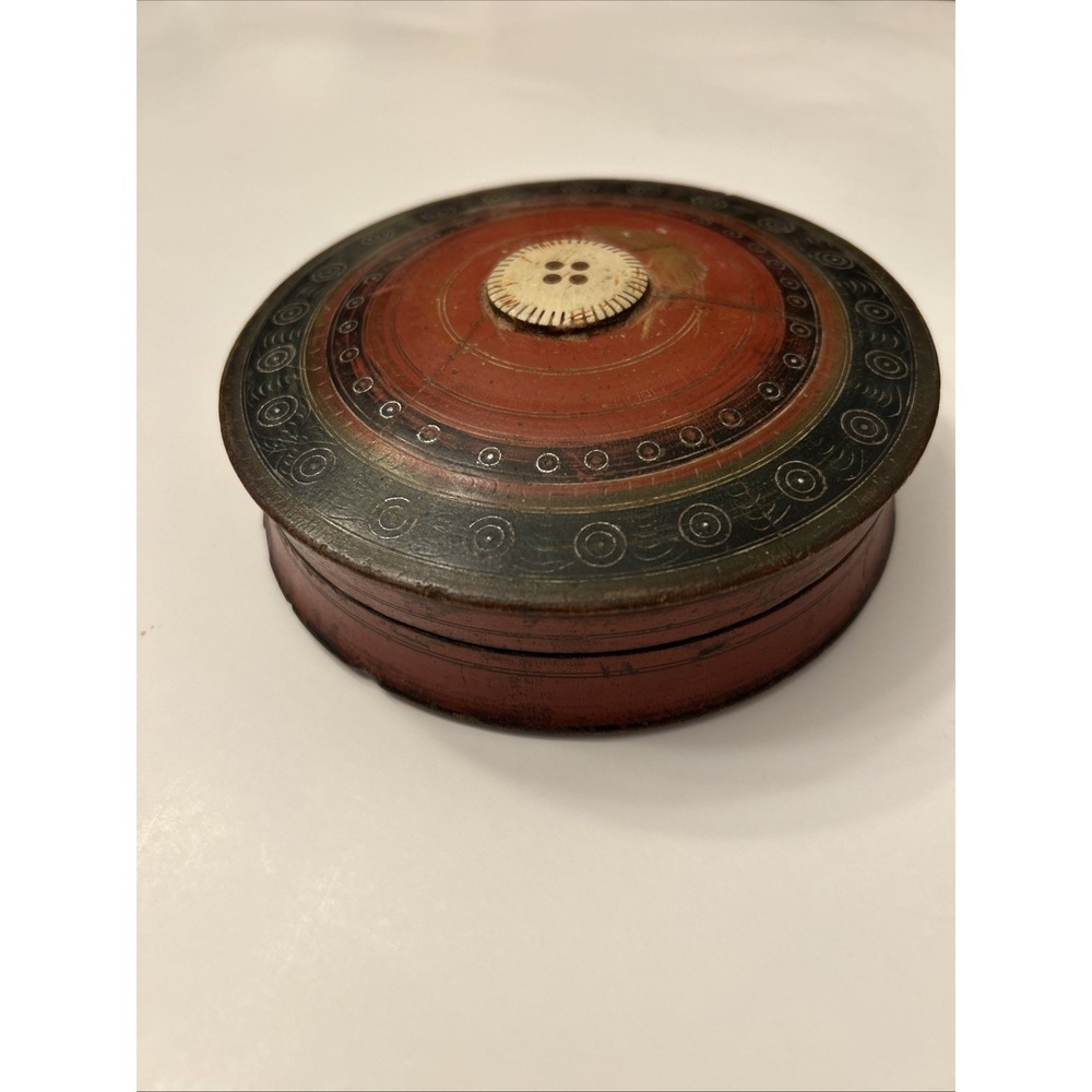 Vintage handpainted hand turned wooden trinket box G29